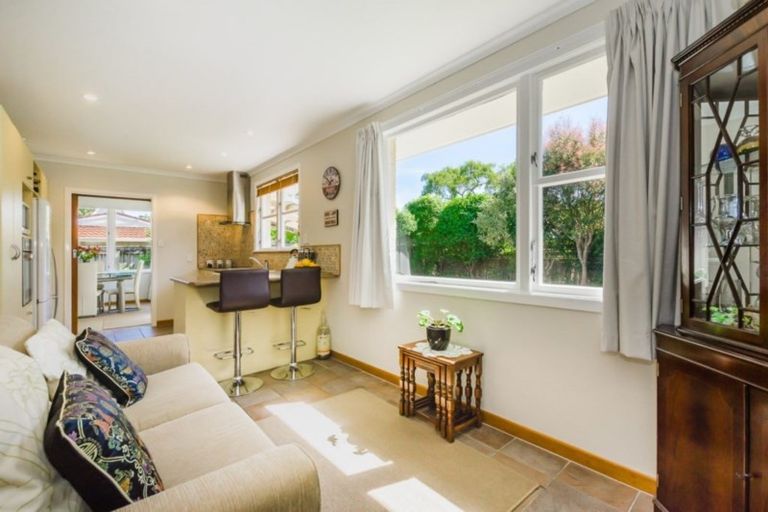 Photo of property in 4 Iti Grove, Waikanae, 5036