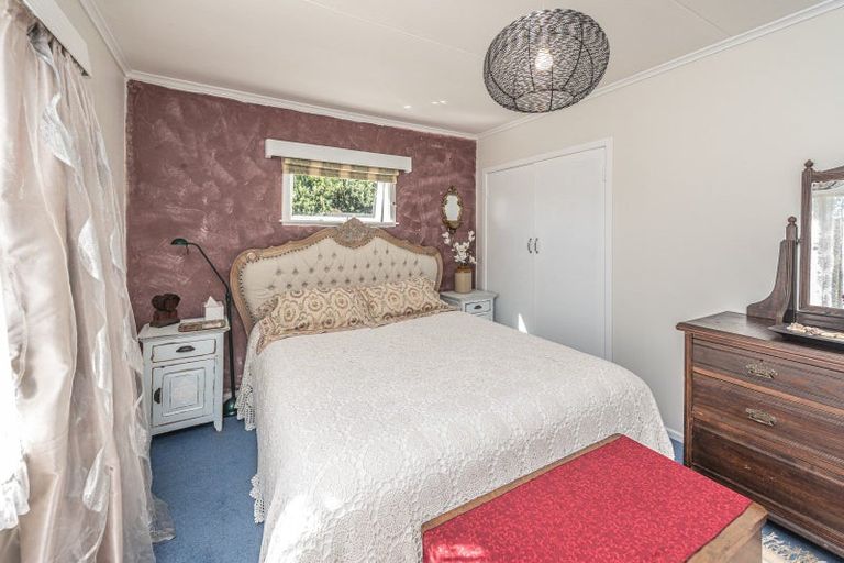 Photo of property in 9 Lee Street, Castlecliff, Whanganui, 4501