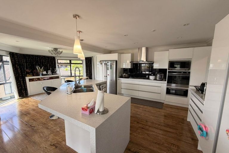 Photo of property in 39 Lansell Drive, East Tamaki Heights, Auckland, 2016