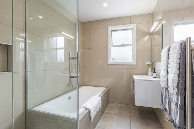 Photo of property in 2a Helga Crescent, Te Atatu Peninsula, Auckland, 0610