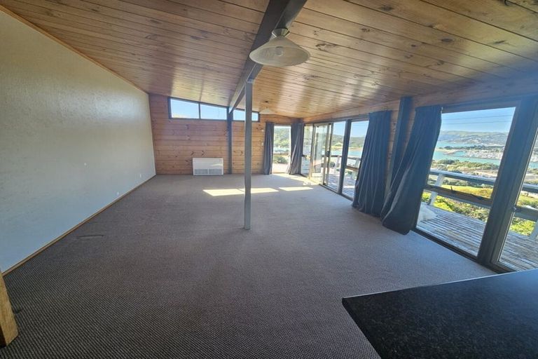 Photo of property in 33 Eskdale Road, Papakowhai, Porirua, 5024