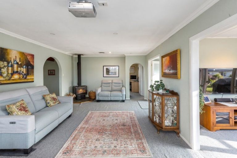 Photo of property in 91 Brandon Street, Featherston, 5710