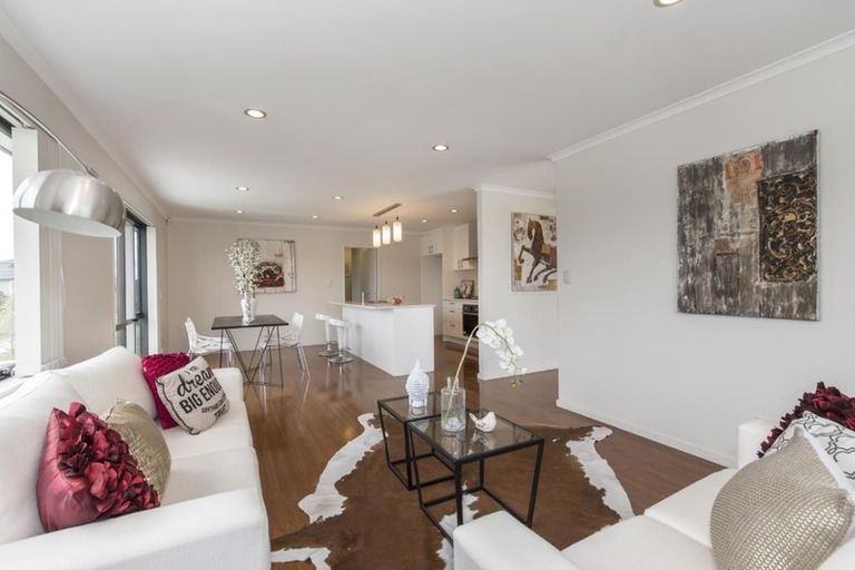 Photo of property in 12 Peerless Avenue, Takanini, 2112