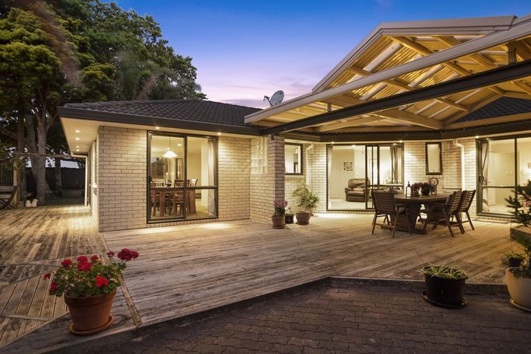 Photo of property in 13 Mona Avenue, Mangere Bridge, Auckland, 2022