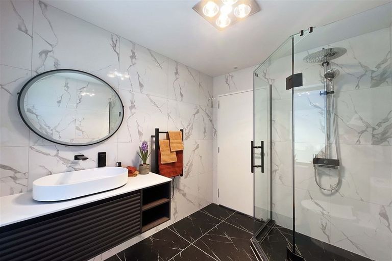 Photo of property in 2b Marina Road, Torbay, Auckland, 0630