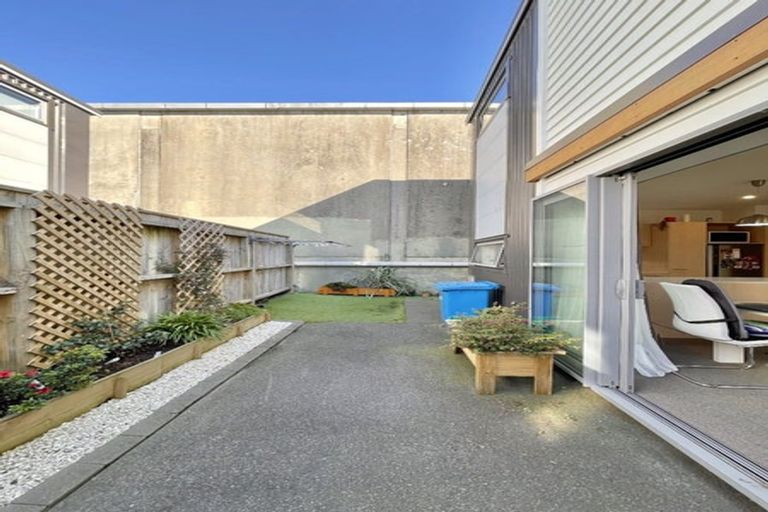 Photo of property in 7u9 Handyside Street, Tawa, Wellington, 5028
