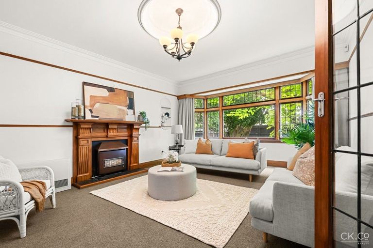 Photo of property in 30 Ludlam Crescent, Woburn, Lower Hutt, 5010
