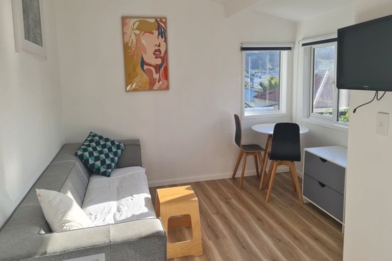 Photo of property in 122a Constable Street, Newtown, Wellington, 6021