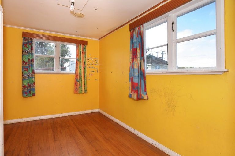 Photo of property in 4 Station Road, Hunterville, 4730