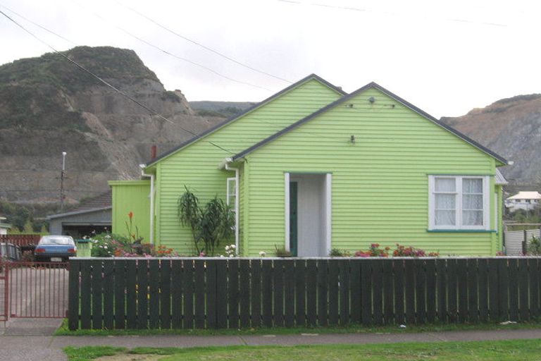 Photo of property in 131 Reynolds Street, Taita, Lower Hutt, 5011
