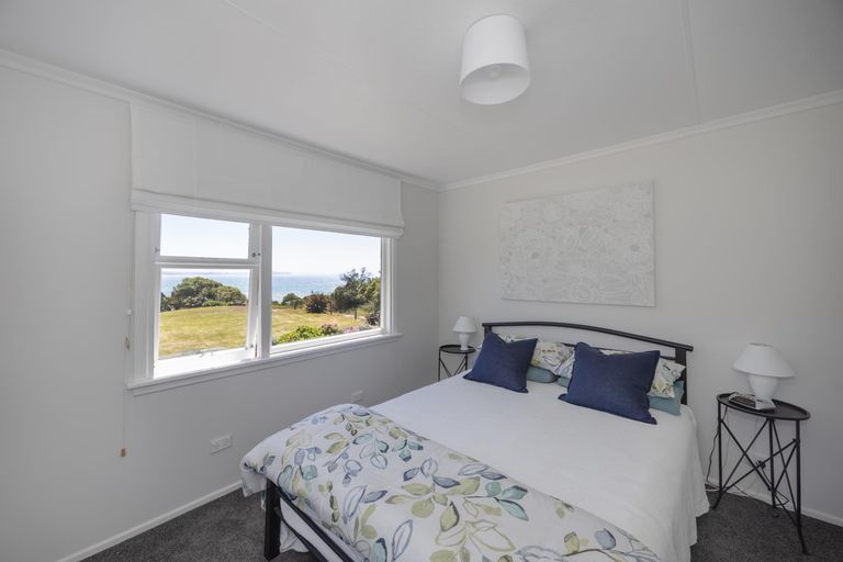 Photo of property in 6 Bride Street, Moeraki, 9482