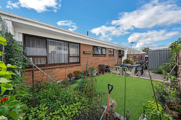 Photo of property in 2/7 Don Street, Papakura, 2110