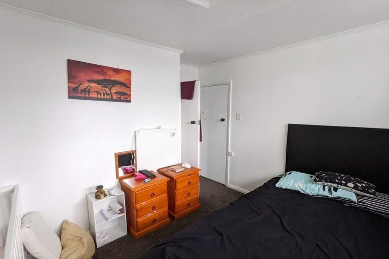 Photo of property in 9 Temuera Street, Otaki, 5512