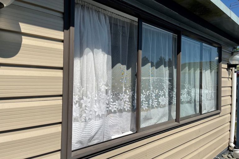 Photo of property in 9 Gregory Avenue, Islington, Christchurch, 8042