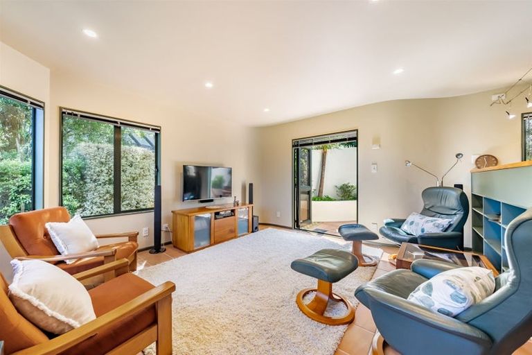 Photo of property in 36a Molyneux Close, Whitby, Porirua, 5024