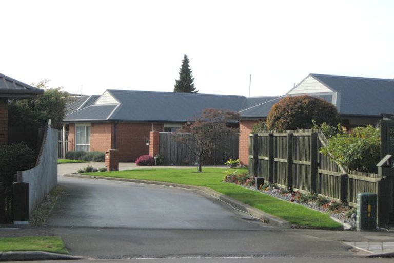 Photo of property in 33a Cardigan Bay Place, Addington, Christchurch, 8024