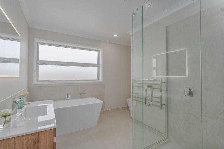 Photo of property in 5 Onerere Drive, Whitianga, 3510