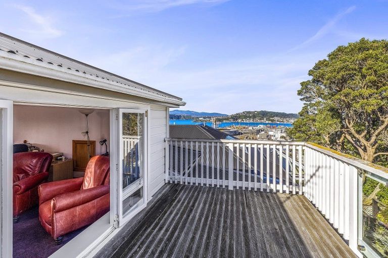 Photo of property in 19 Grosvenor Terrace, Wadestown, Wellington, 6012