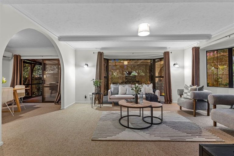 Photo of property in 10 Rembrandt Place, Burnside, Christchurch, 8053