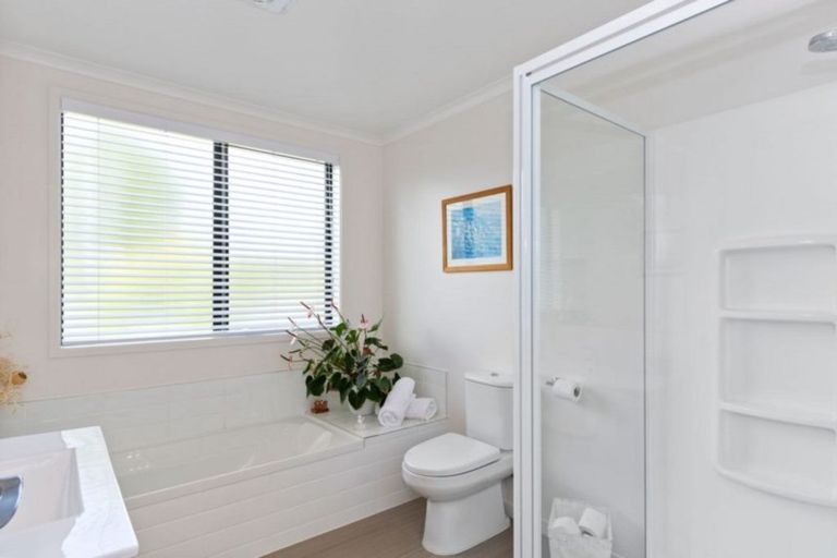 Photo of property in 120 Kennedy Road, Pyes Pa, Tauranga, 3112