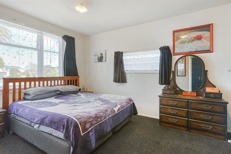 Photo of property in 55 Wakefield Street, Westport, 7825