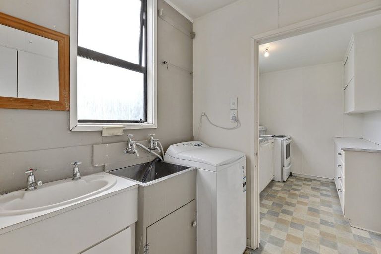 Photo of property in 127u7 Queens Drive, Lyall Bay, Wellington, 6022