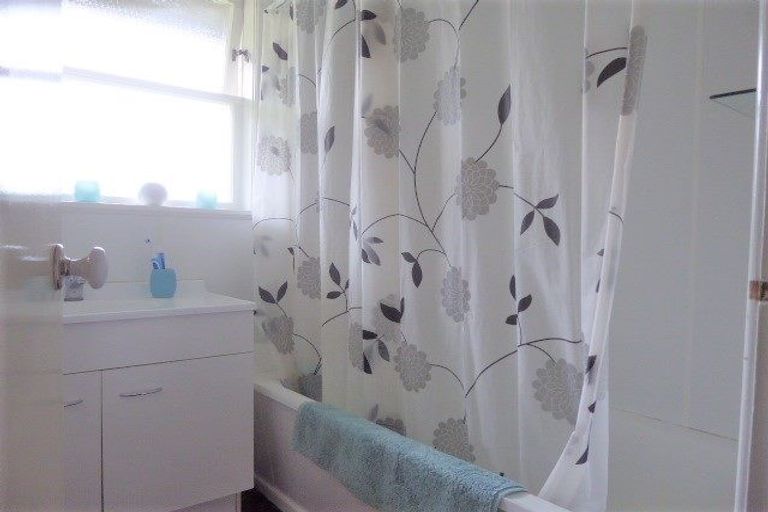 Photo of property in 4/94 Pharazyn Street, Melling, Lower Hutt, 5010