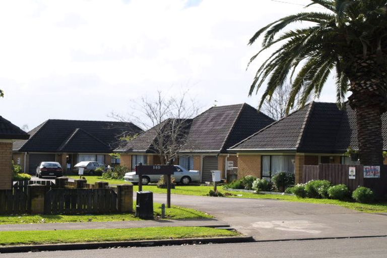 Photo of property in 140 Hall Avenue, Favona, Auckland, 2024