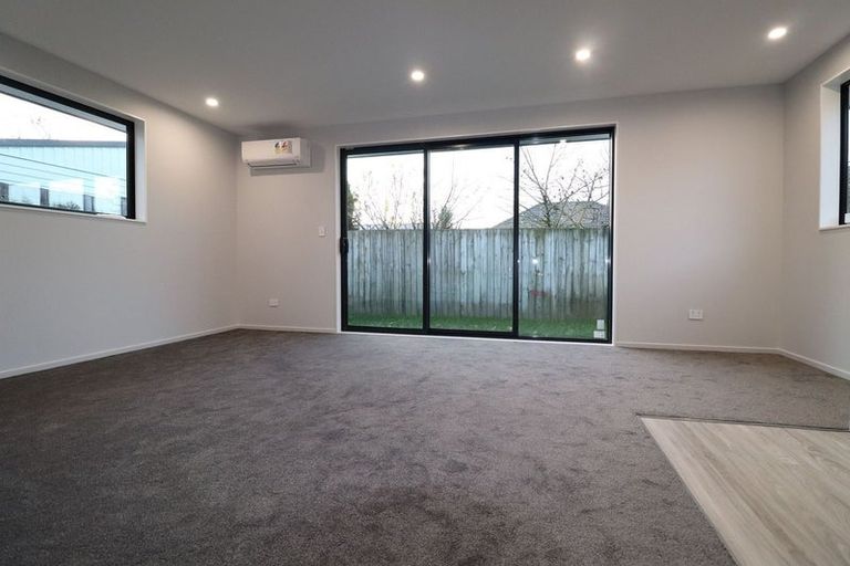 Photo of property in 30a/4 Northcote Road, Northcote, Christchurch, 8052