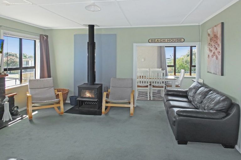 Photo of property in 86 Seabury Avenue, Foxton Beach, Foxton, 4815