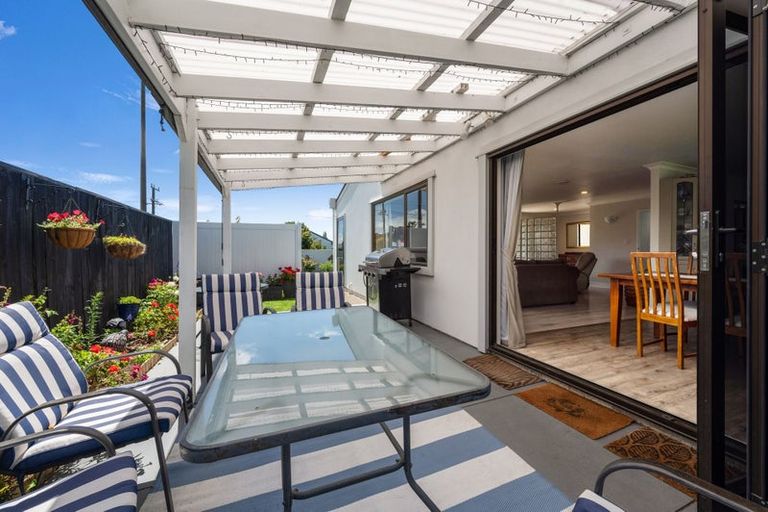 Photo of property in 49a Meeanee Road, Taradale, Napier, 4112