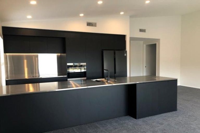 Photo of property in 10 Muster Road, Jacks Point, 9371