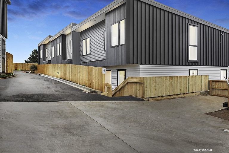 Photo of property in 62u5 Spenmoor Street, Newlands, Wellington, 6037