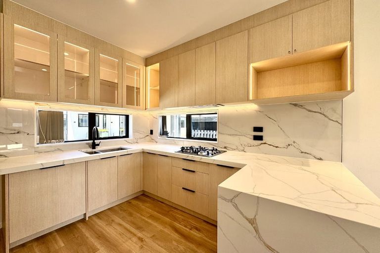 Photo of property in 4d Tainui Terrace, Mangere Bridge, Auckland, 2022