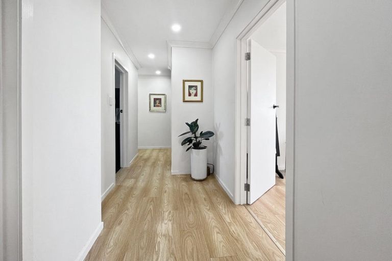 Photo of property in 37 Lancaster Road, Beach Haven, Auckland, 0626