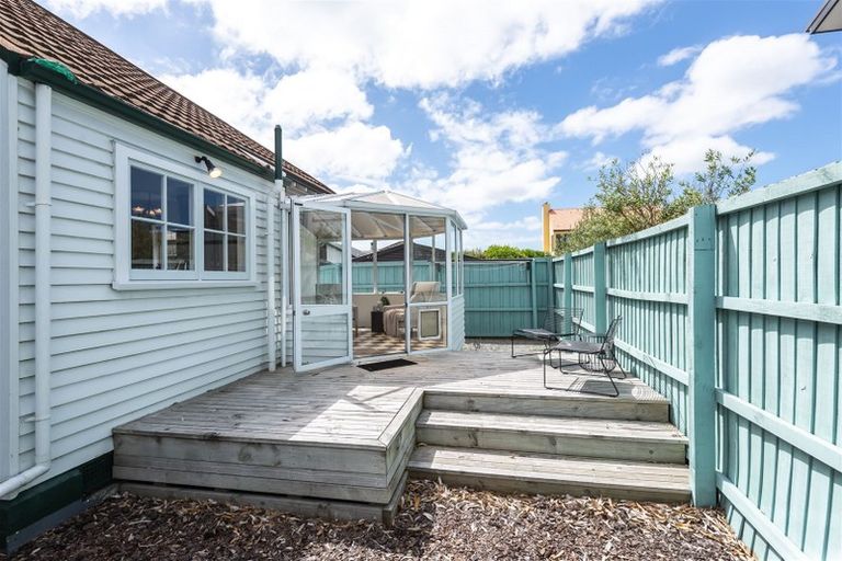Photo of property in 108 Innes Road, St Albans, Christchurch, 8052