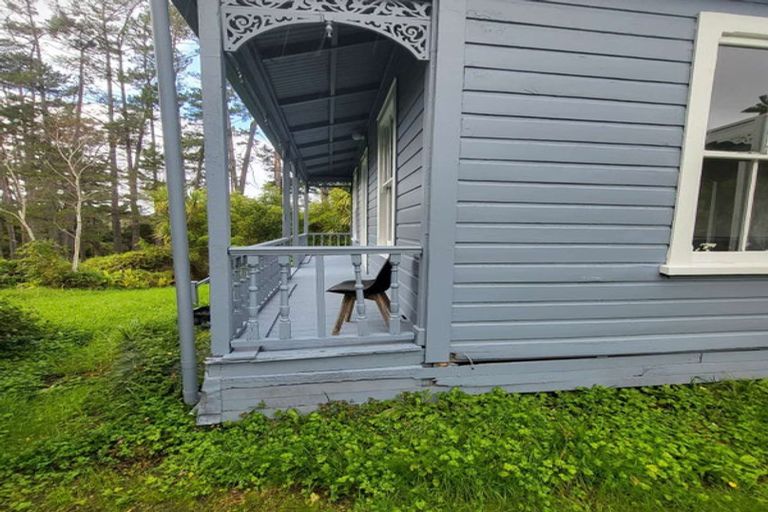 Photo of property in 22 Mudgeways Road, Massey, Auckland, 0614