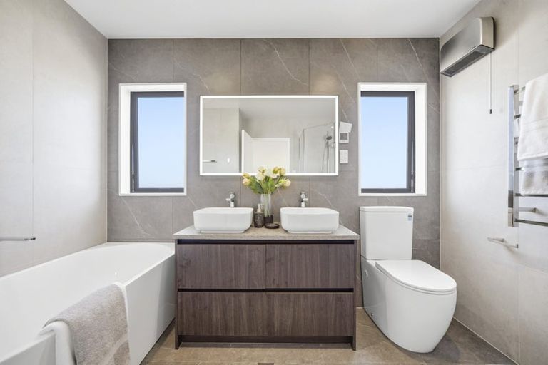 Photo of property in 12 Ocean Breeze Avenue, Hobsonville, Auckland, 0616