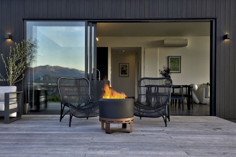 Photo of property in 3 Wanderer Lane, Jacks Point, Queenstown, 9371