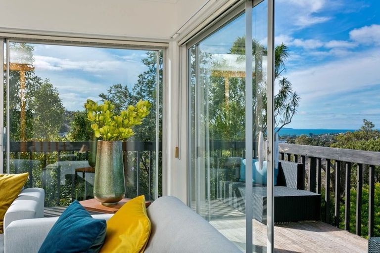 Photo of property in 20 Portobello Place, Torbay, Auckland, 0630