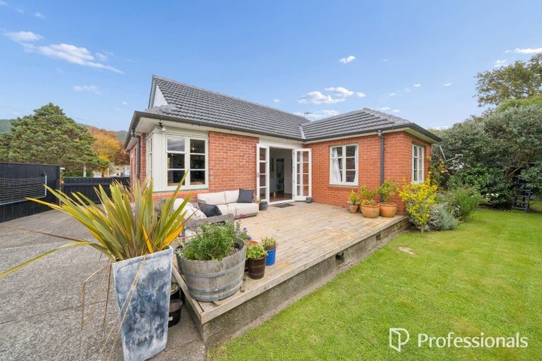 Photo of property in 6 Anson Grove, Naenae, Lower Hutt, 5011