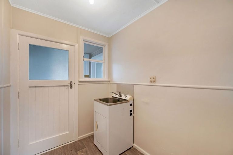 Photo of property in 4 Bright Crescent, Maraenui, Napier, 4110