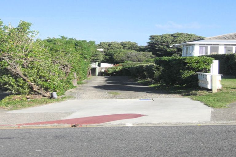 Photo of property in 7a/4 Terrace Road, Titahi Bay, Porirua, 5022