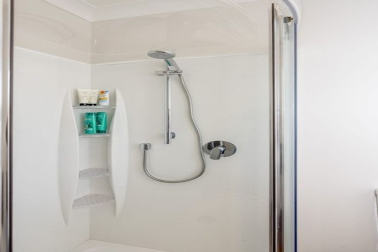 Photo of property in 19 Hannan Street, Levin, 5510