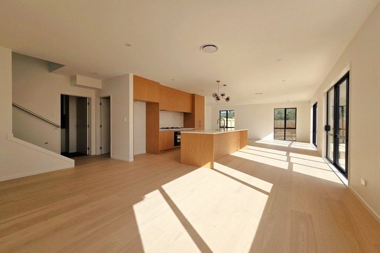Photo of property in 41c Candia Road, Swanson, Auckland, 0614
