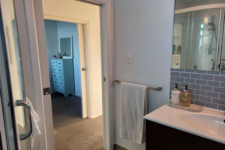 Photo of property in Gateway Apartments, 19 Maida Vale Road, Roseneath, Wellington, 6011