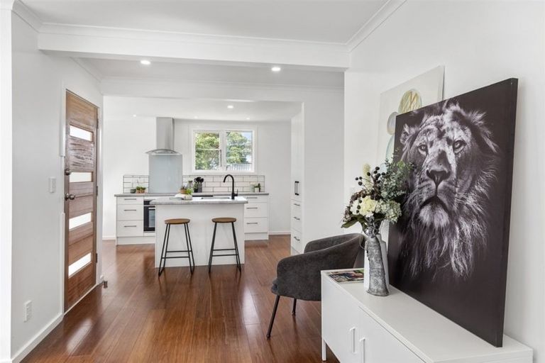 Photo of property in 6 Spur Grove, Titahi Bay, Porirua, 5022