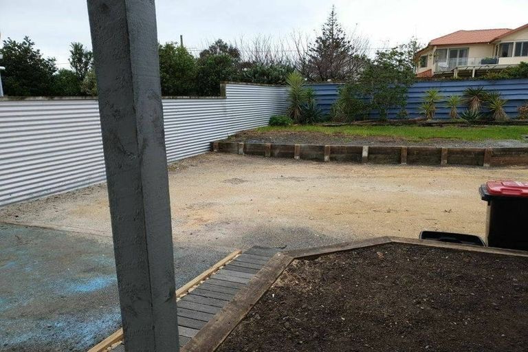 Photo of property in 25 Pukeko Place, Westshore, Napier, 4110