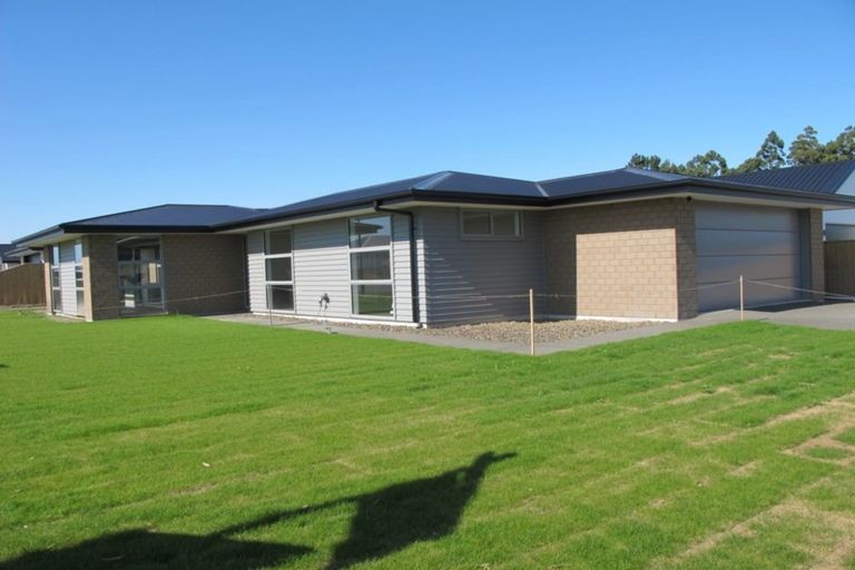 Photo of property in 1 Fry Place, Rolleston, 7614