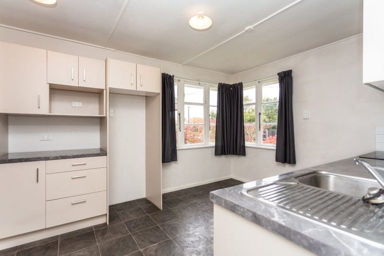 Photo of property in 23 Rowcliffe Crescent, Avonside, Christchurch, 8061